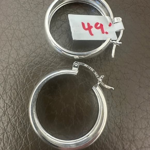 Gorgeous Sterling Silver Hoops retail $49 - Picture 2 of 4